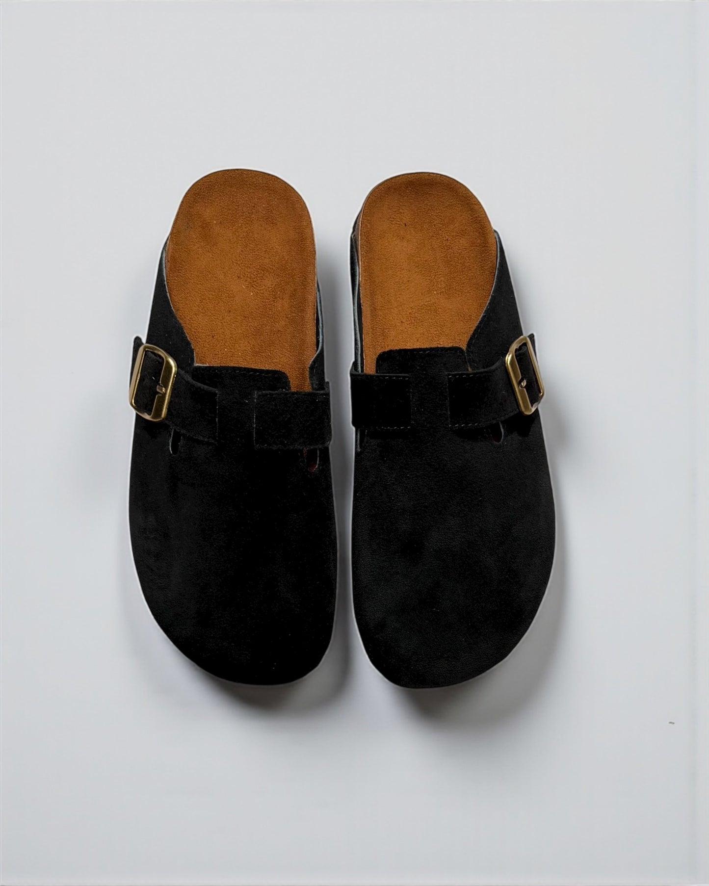 Suede clogs