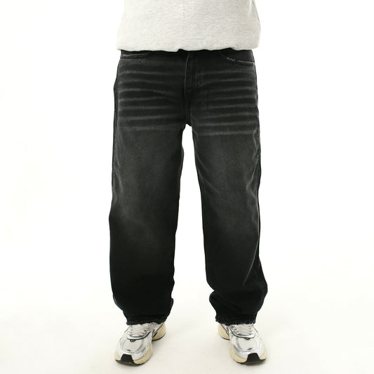 Baggy fit jeans in black washed