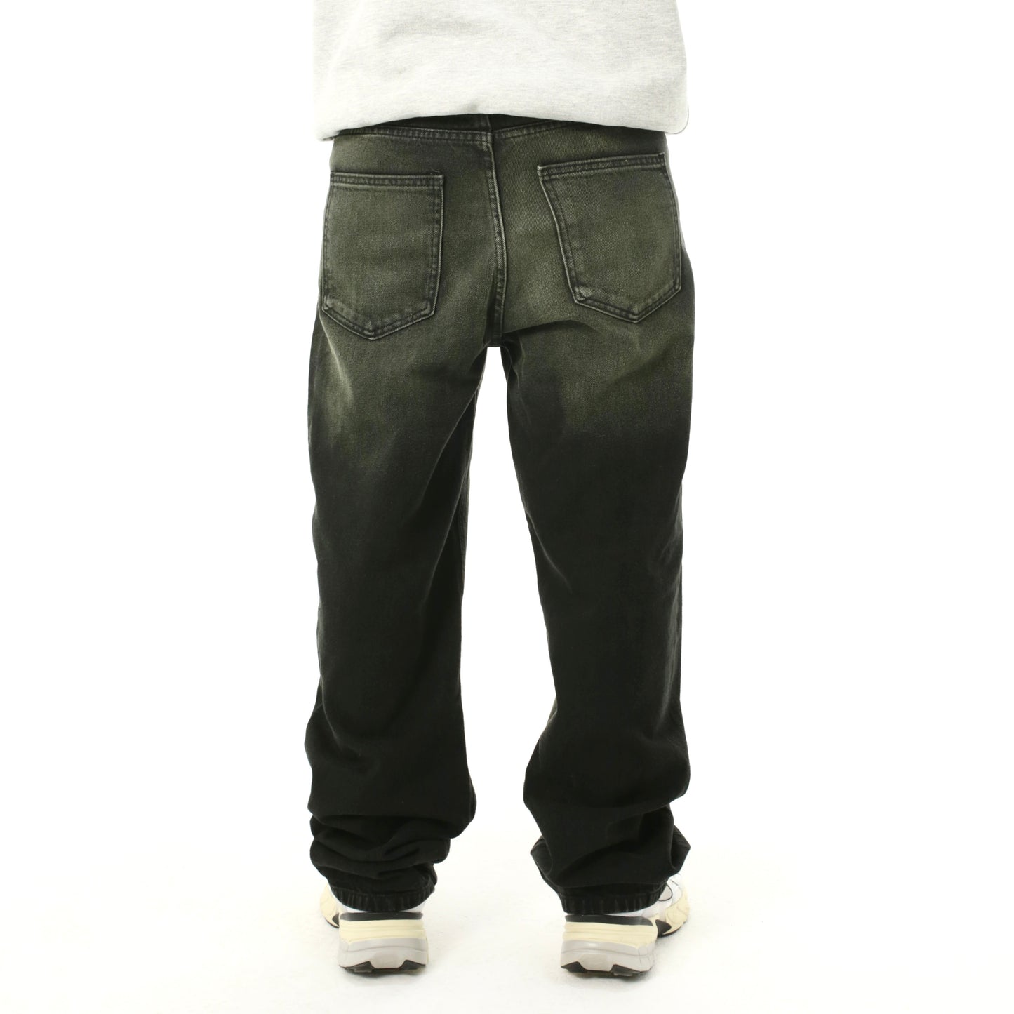baggy fit jeans in black washed with yellow shades