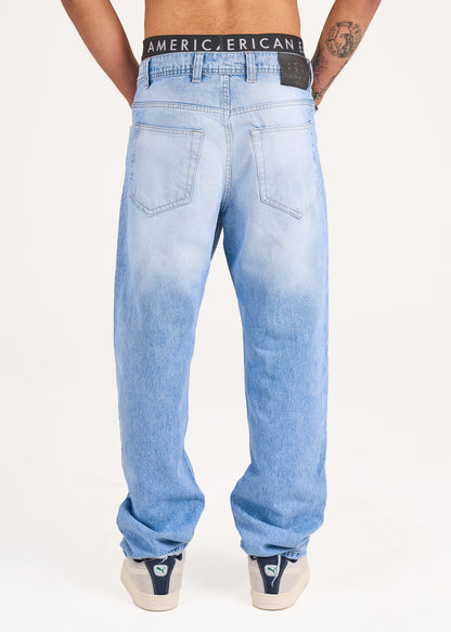 Baggy jeans in light blue with light washed