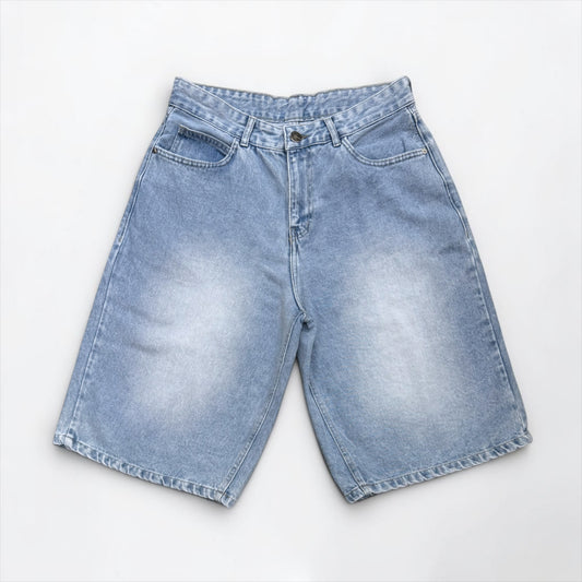 Baggy denim short in light blue stone washed