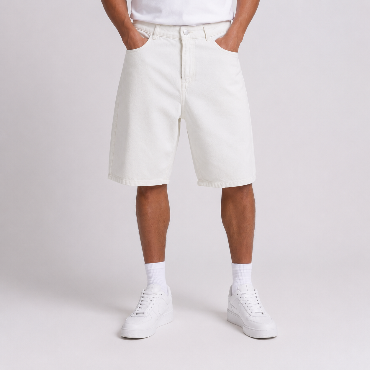 Baggy denim short in white