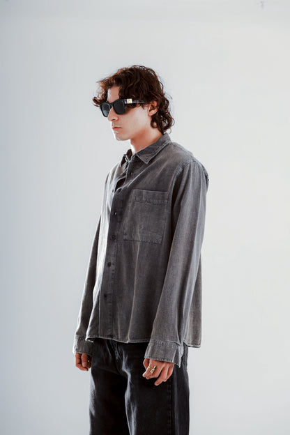 Washed long sleeve shirt with pocket