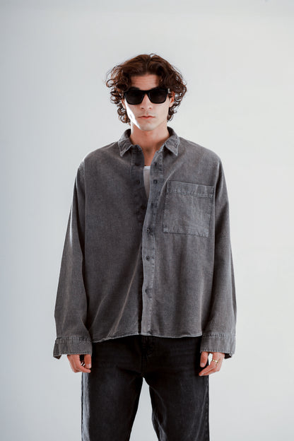 Washed long sleeve shirt with pocket