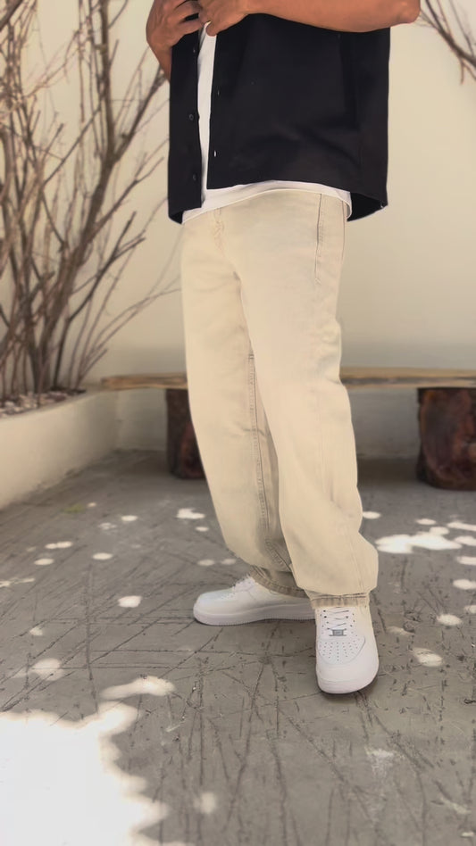 Baggy jeans in beige washed